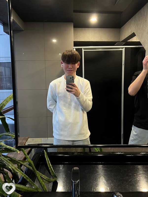 Erdem, 19, Иркутске — анкета №2663592