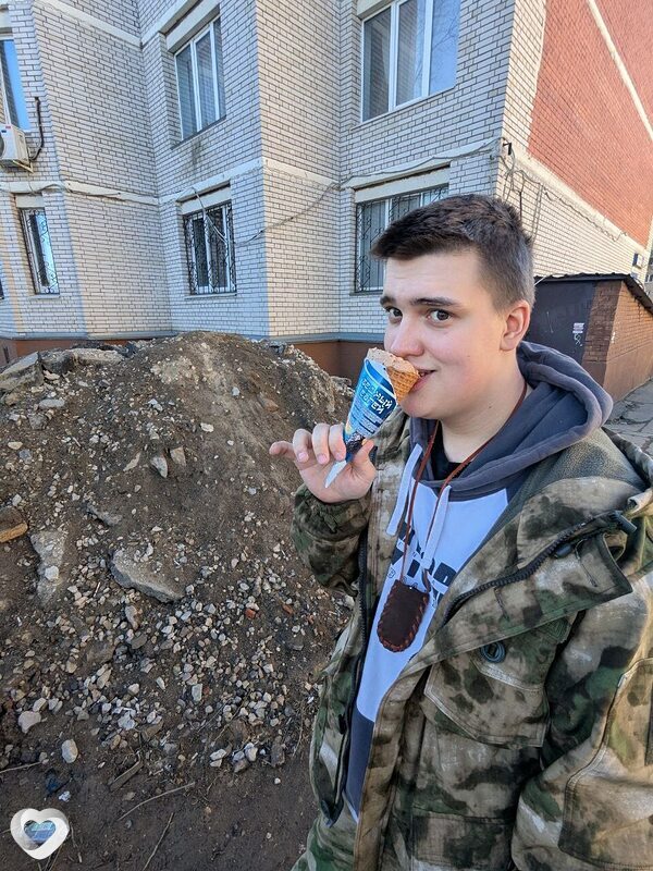 Андрей, 21, Москве — анкета №2664009