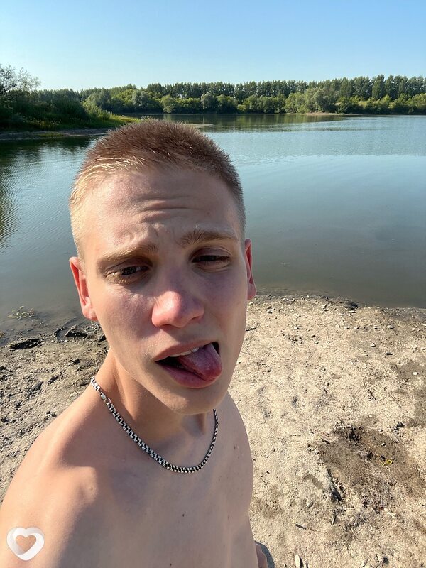 Антон, 21, Москве — анкета №2664314