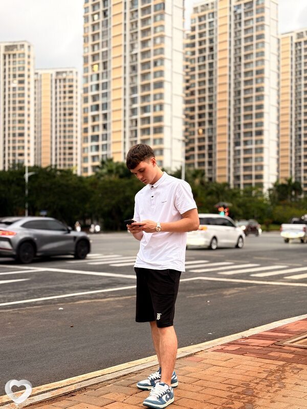 Arseniy, 21, Оренбурге — анкета №2664866