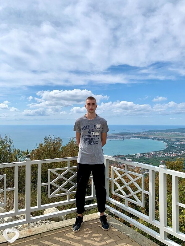 Паша, 22, Александрове — анкета №2665081