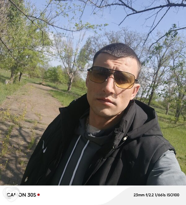 Виктор, 29, Горловке — анкета №2665270