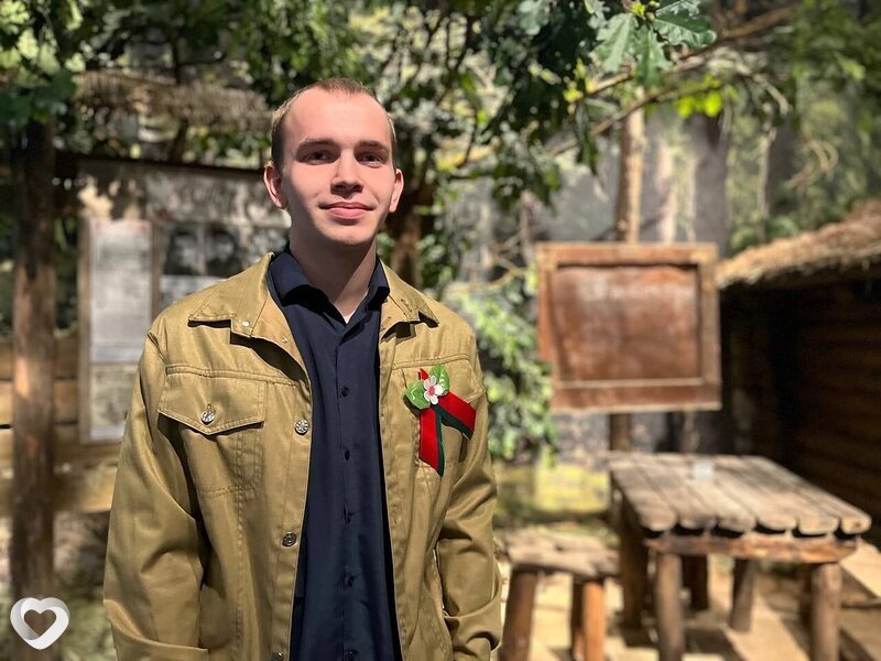 Дмитрий, 23, Старых Дорогах — анкета №2665413