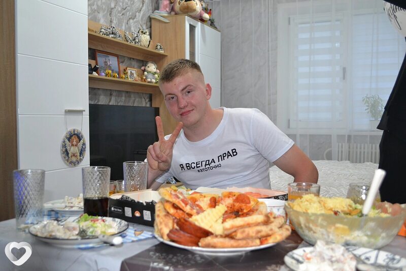 Александр, 25, Старом Осколе — анкета №2666204