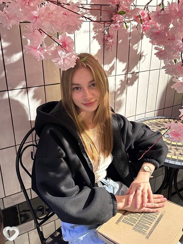 Карина, 22, Санкт-Петербурге — анкета №2666393