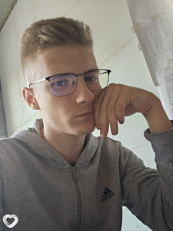 Алексей, 25, Губкине — анкета №2667606
