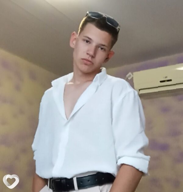 Константин, 19, Ростове-на-Дону — анкета №2667513