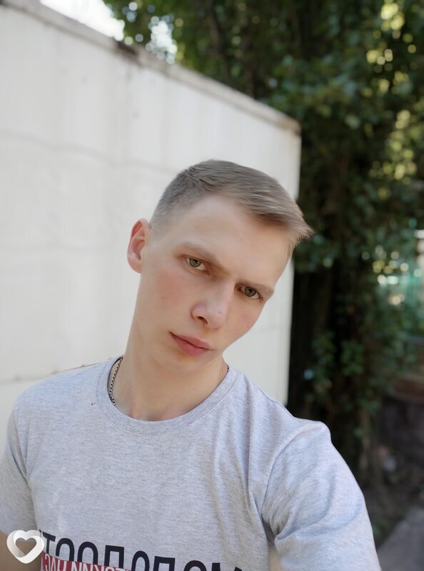 Антон, 29, Донецке — анкета №2668423