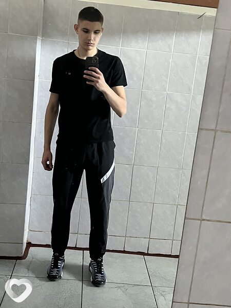 Даниил, 19, Риддер — анкета №2668355