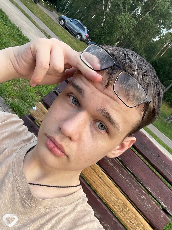 Алекс, 19, Москве — анкета №2669293