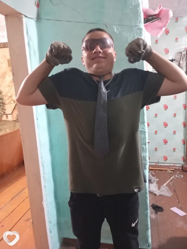 Паша, 26, Саяногорске — анкета №2669584