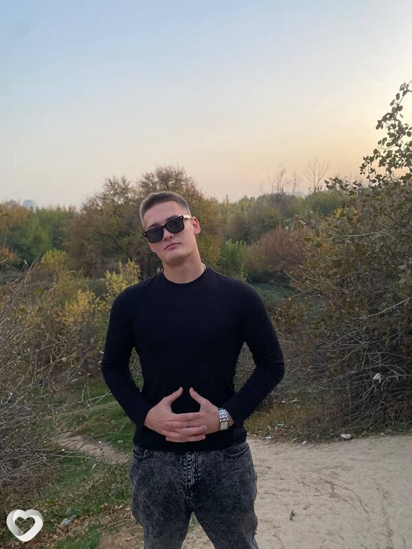 Виктор, 23, Самаре — анкета №2670103