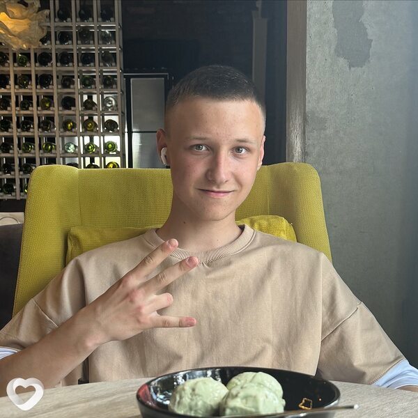 Дмитрий, 20, Магнитогорске — анкета №2670297