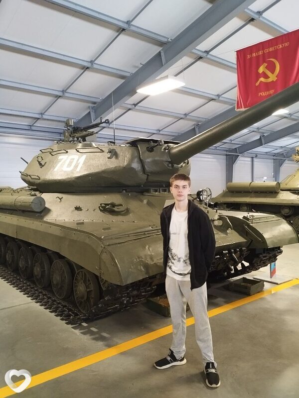 Максим, 19, Конакове — анкета №2670678
