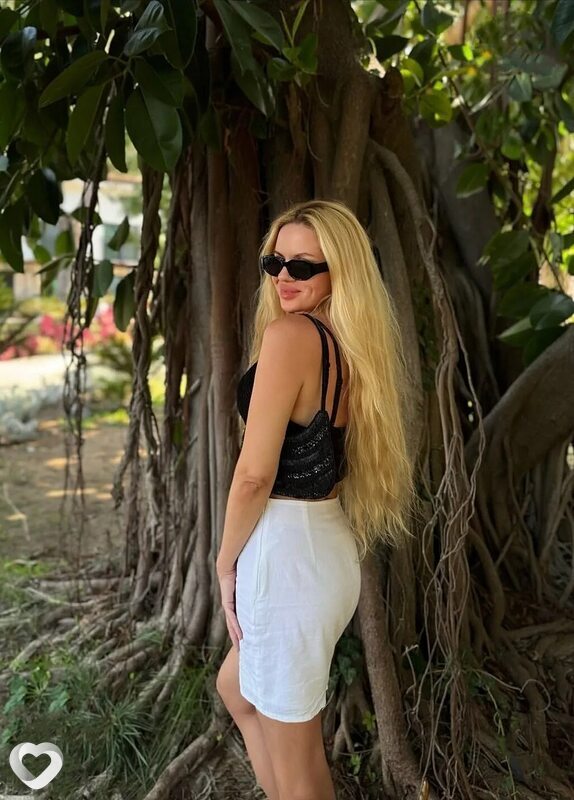 Карина, 26, Ростове-на-Дону — анкета №2671335