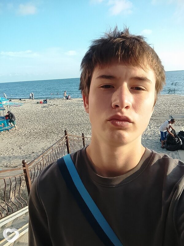 Марк, 19, Калининграде — анкета №2671362