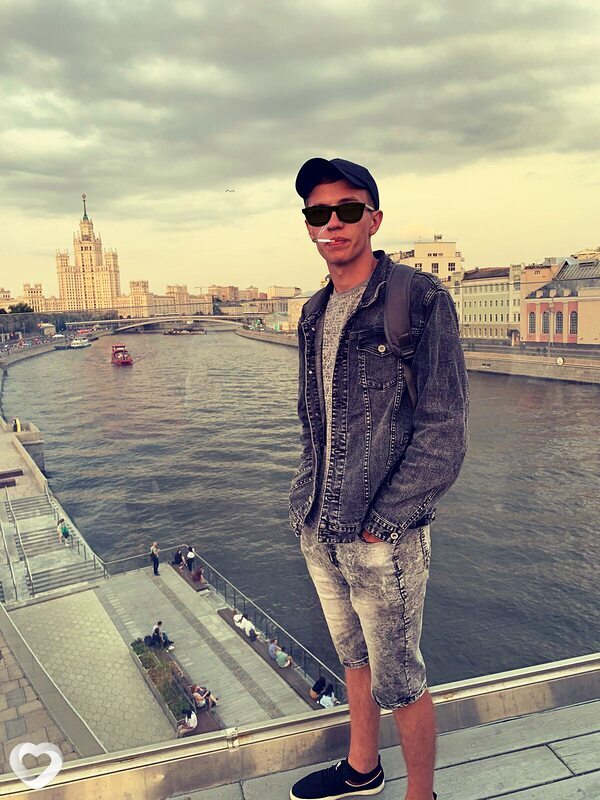Александр, 23, Ливнах — анкета №2671604