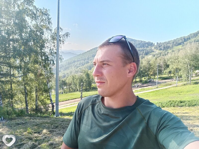 Антон, 26, Горно-Алтайске — анкета №2672273