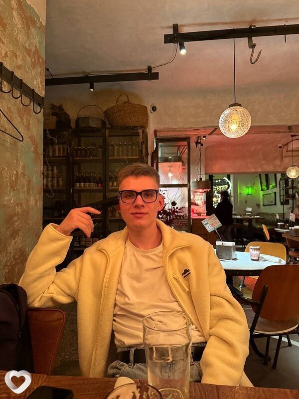 Кирилл, 23, Богучаре — анкета №2672664