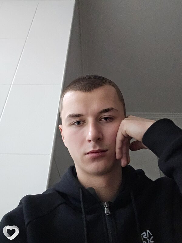 Илья, 26, Великом Новгороде — анкета №2673031
