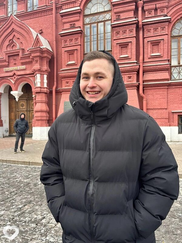 Олег, 27, Москве — анкета №2673529