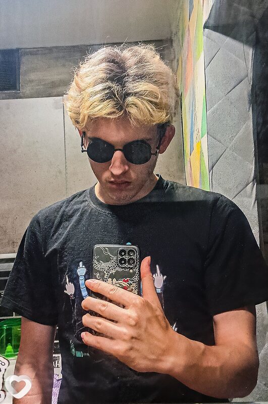 Евгений, 20, Великом Новгороде — анкета №2673628