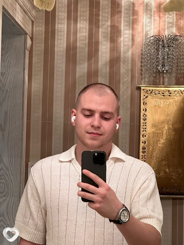 Арсений, 25, Москве — анкета №2674178