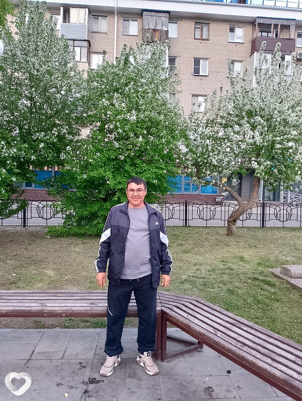 Виктор, 42, Бийске — анкета №2674336