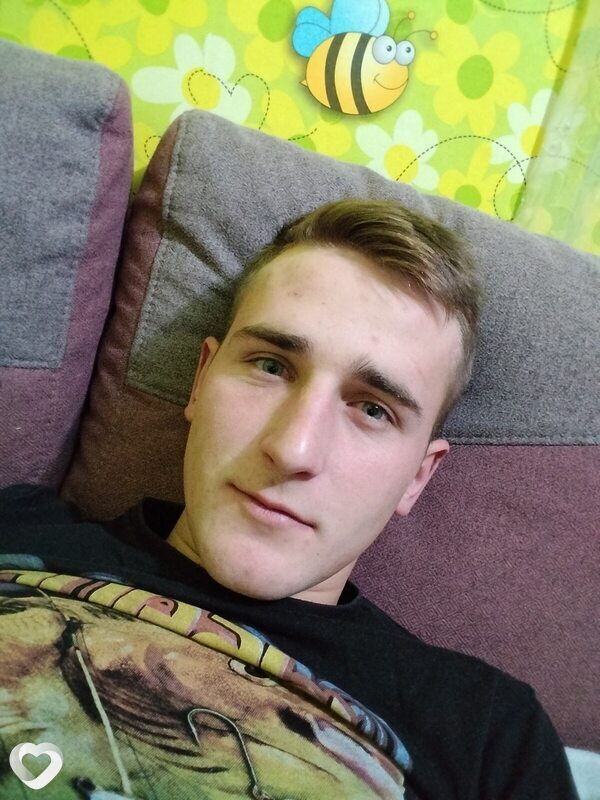 Денис, 27, Орше — анкета №2674658