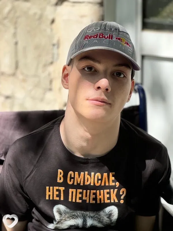 Денис, 19, Барнауле — анкета №2674970