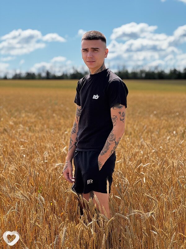 Дмитрий, 25, Белгороде — анкета №2674794