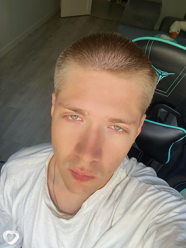 Ваня, 22, Самаре — анкета №2675549