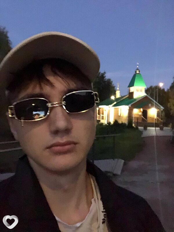 Александр, 19, Тюмени — анкета №2675424