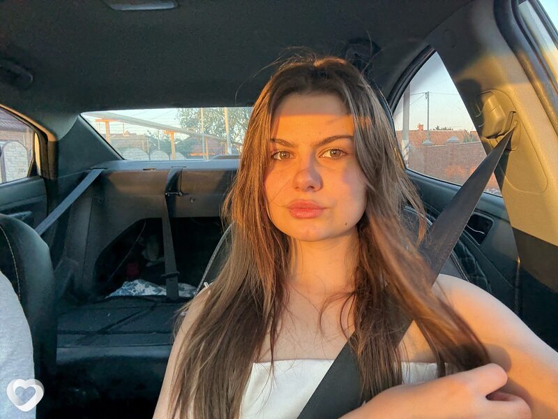 Анюта, 21, Ростове-на-Дону — анкета №2675340