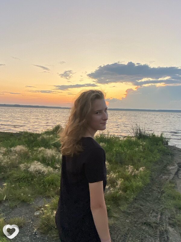 Эля, 20, Каменске-Уральском — анкета №2676006