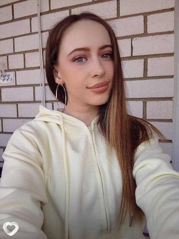 Ксюша, 26, Александрове — анкета №2676310