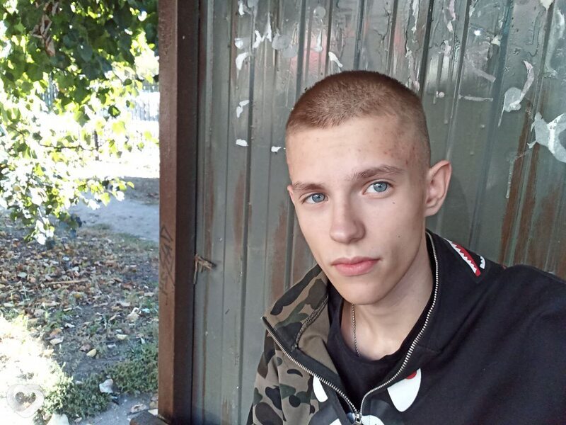 Илья, 19, Брянске — анкета №2676967