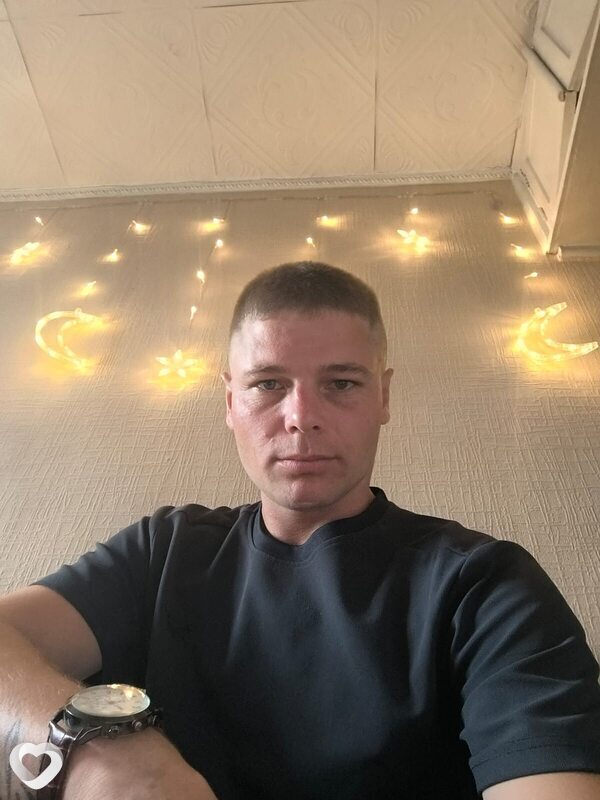 Олег, 31, Абакане — анкета №2678633