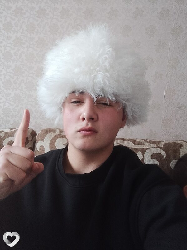 Анри, 19, Симферополе — анкета №2679079