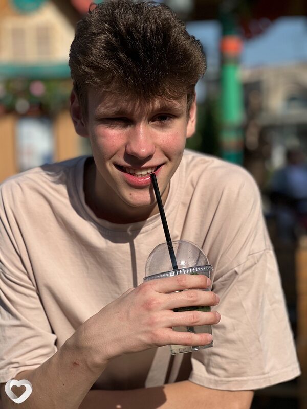 Андрей, 20, Москве — анкета №2679449