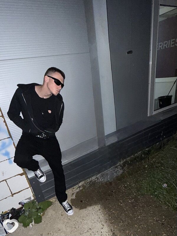 Вова, 20, Москве — анкета №2679227