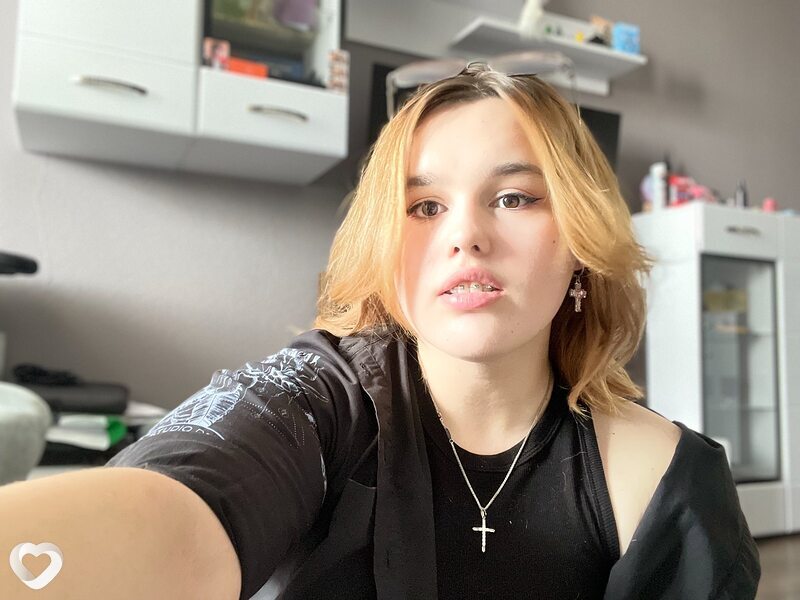 Вика, 21, Москве — анкета №2679687