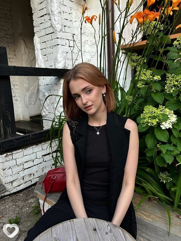Алёна, 20, Оренбурге — анкета №2679657