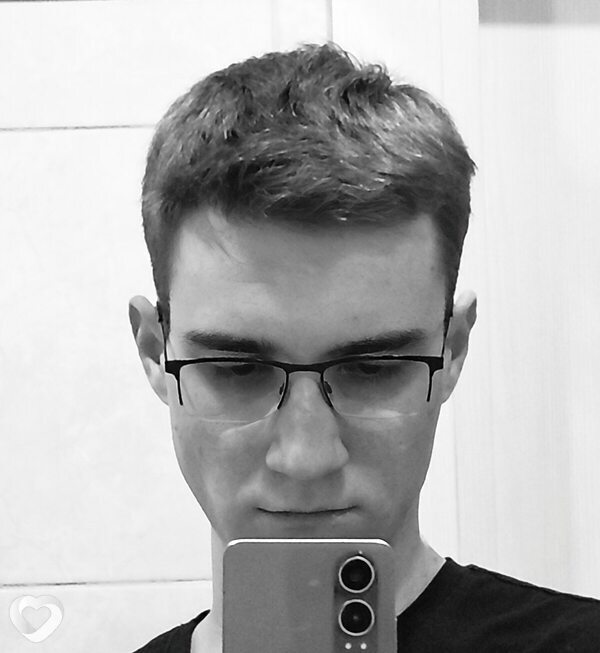 Артем, 20, Саратове — анкета №2680943