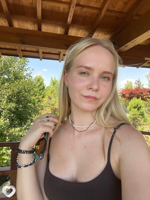 Alena, 22, Геленджике — анкета №2681318