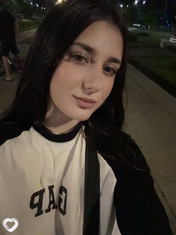 Алена, 23, Вольске — анкета №2681802