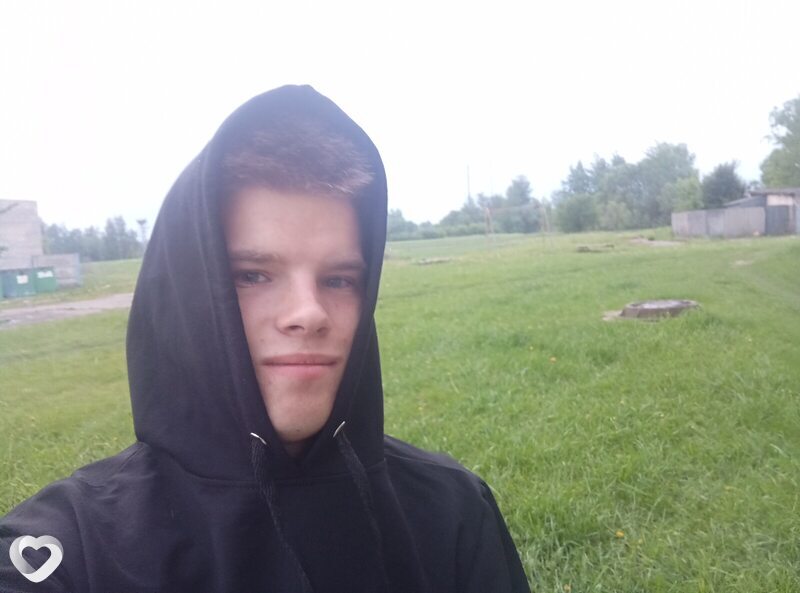 Витя, 20, Костюковичах — анкета №2681788