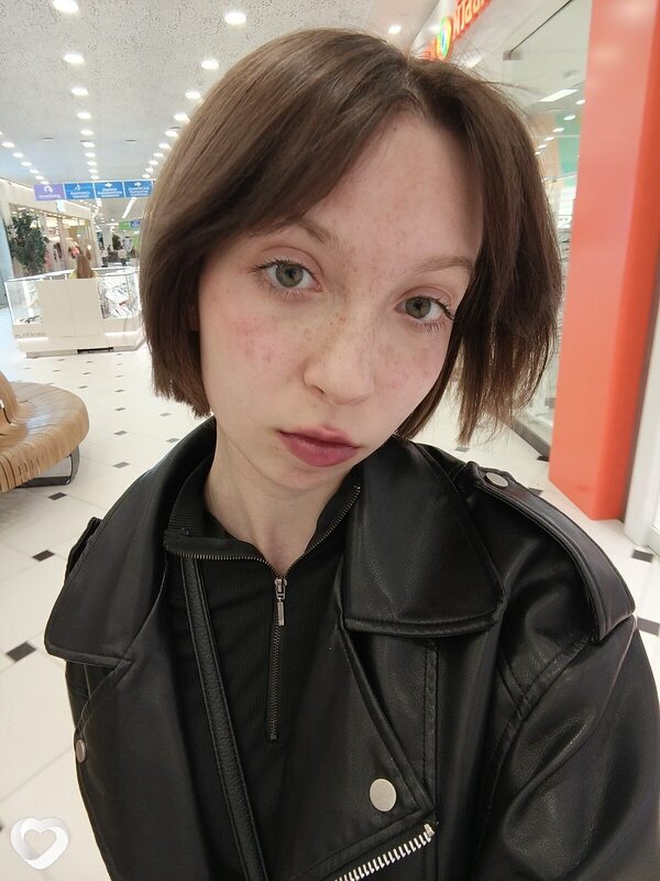 Вика, 20, Екатеринбурге — анкета №2682417