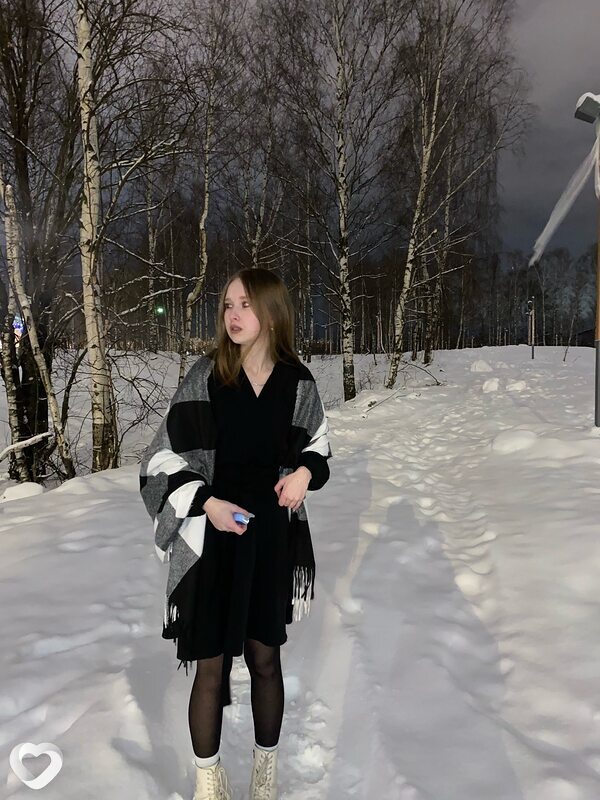 Катюша, 19, Санкт-Петербурге — анкета №2688310