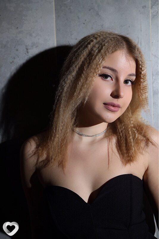 Тина, 21, Ростове-на-Дону — анкета №2687820